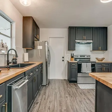 Villa Cozy Retreat Near Downtown Sa